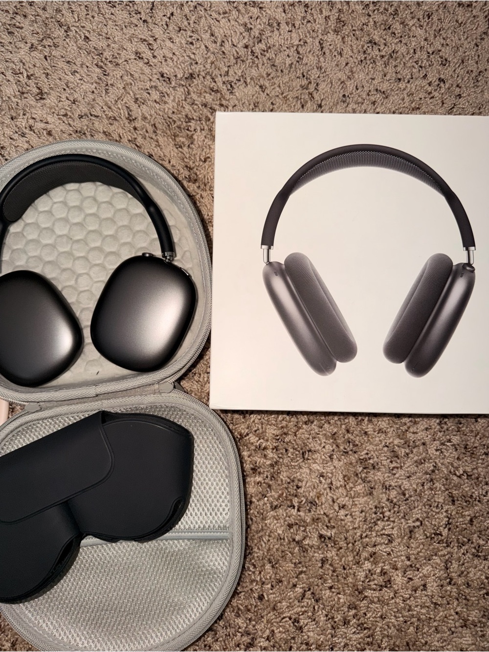 Apple AirPods Max – Space Gray (1st Generation) + Accessories